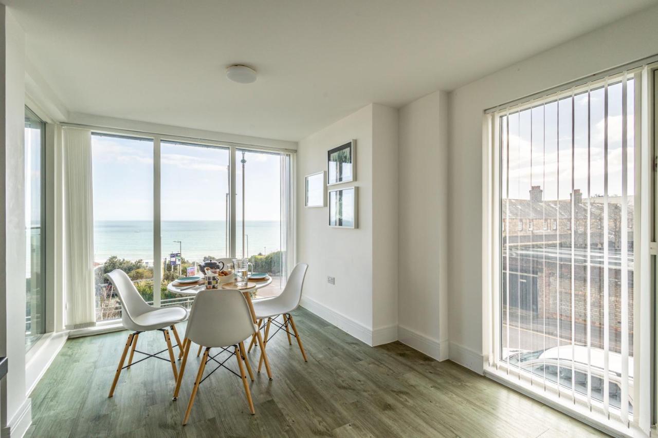 Seaview West Coast - Exceptional - 2 Bedrooms Sleeps 5 -Stunning Sea Views - 500 Metres To Beach 본머스 외부 사진